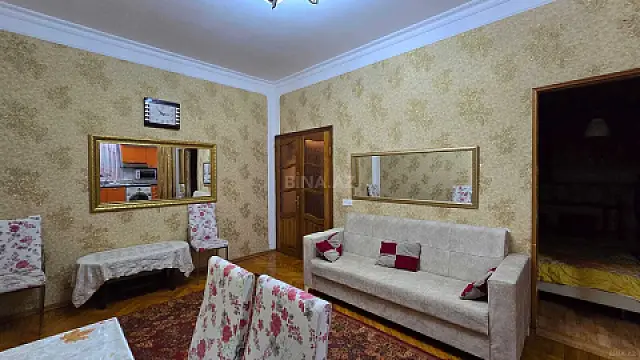 Kirayə verilir 2 otaqlı mənzil 35 m²