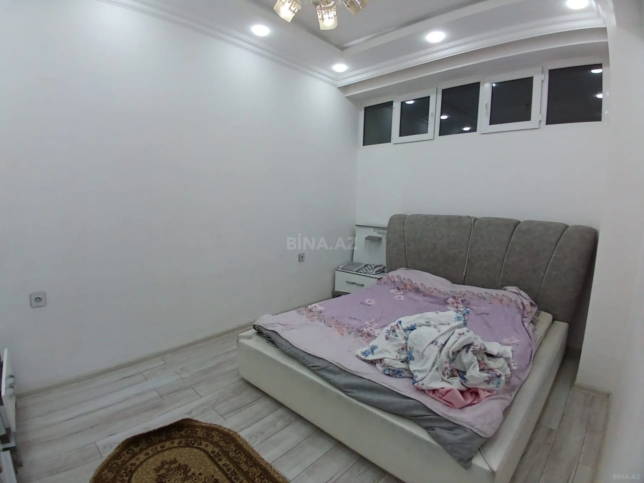 Kirayə verilir 2 otaqlı mənzil 80 m²