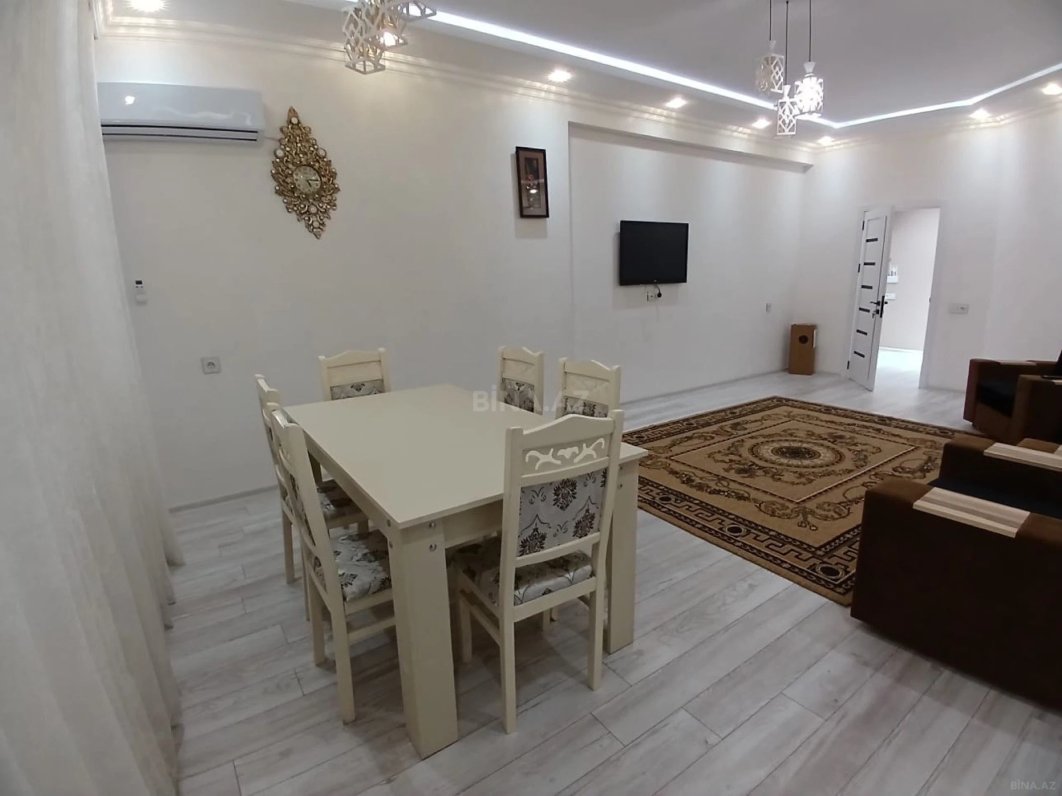 Kirayə verilir 2 otaqlı mənzil 80 m²