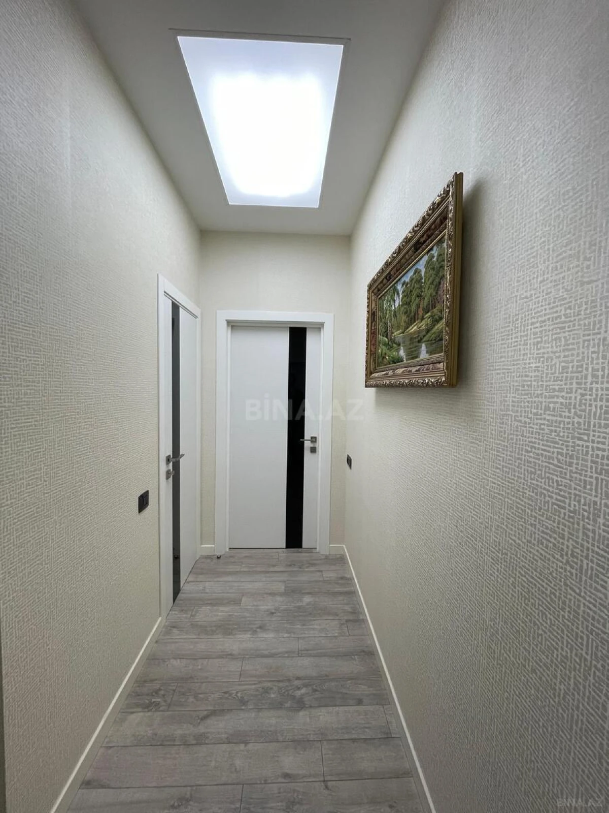 Kirayə verilir 2 otaqlı mənzil 97 m²