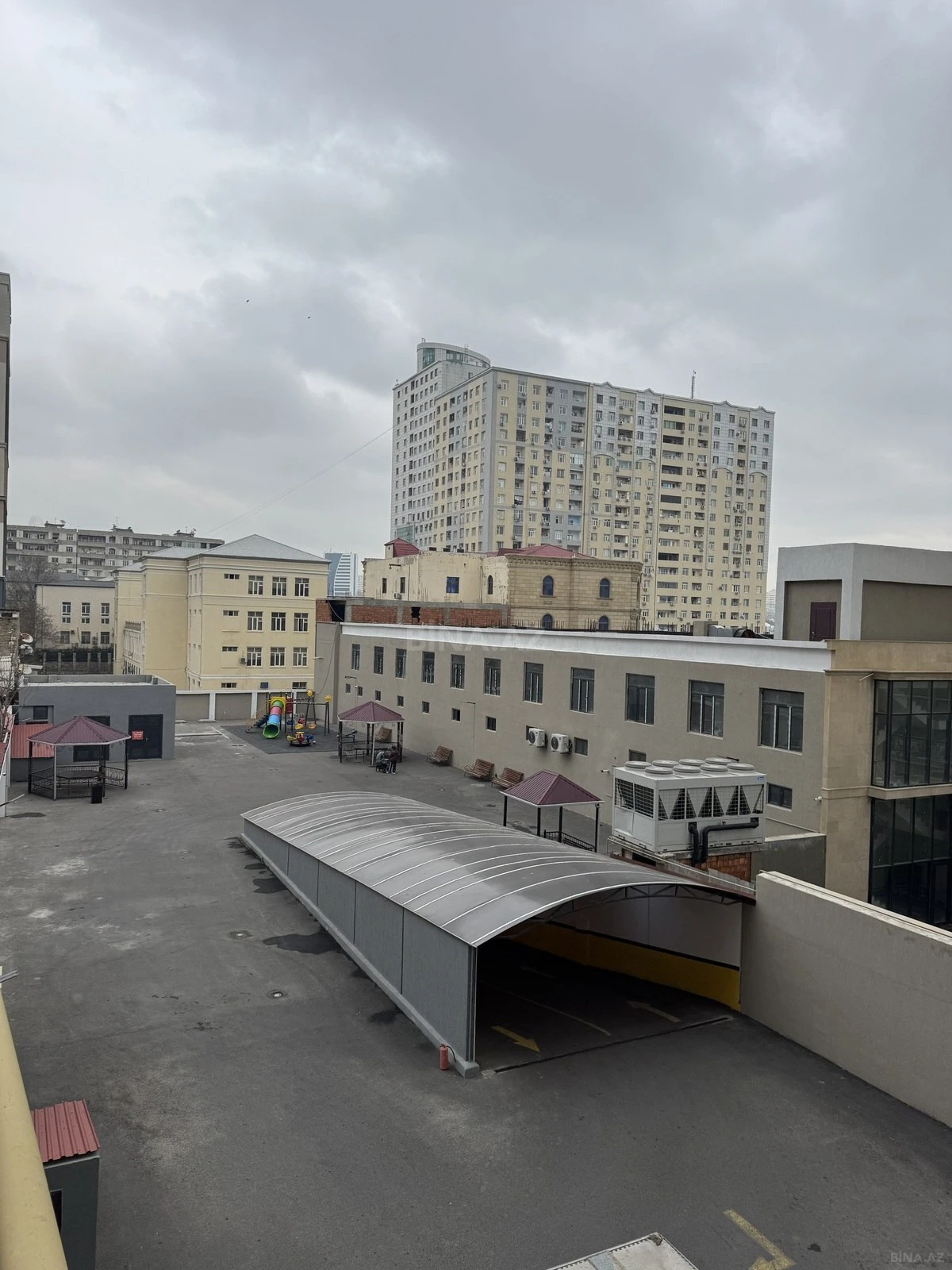 Satılır 3 otaqlı mənzil 80 m²