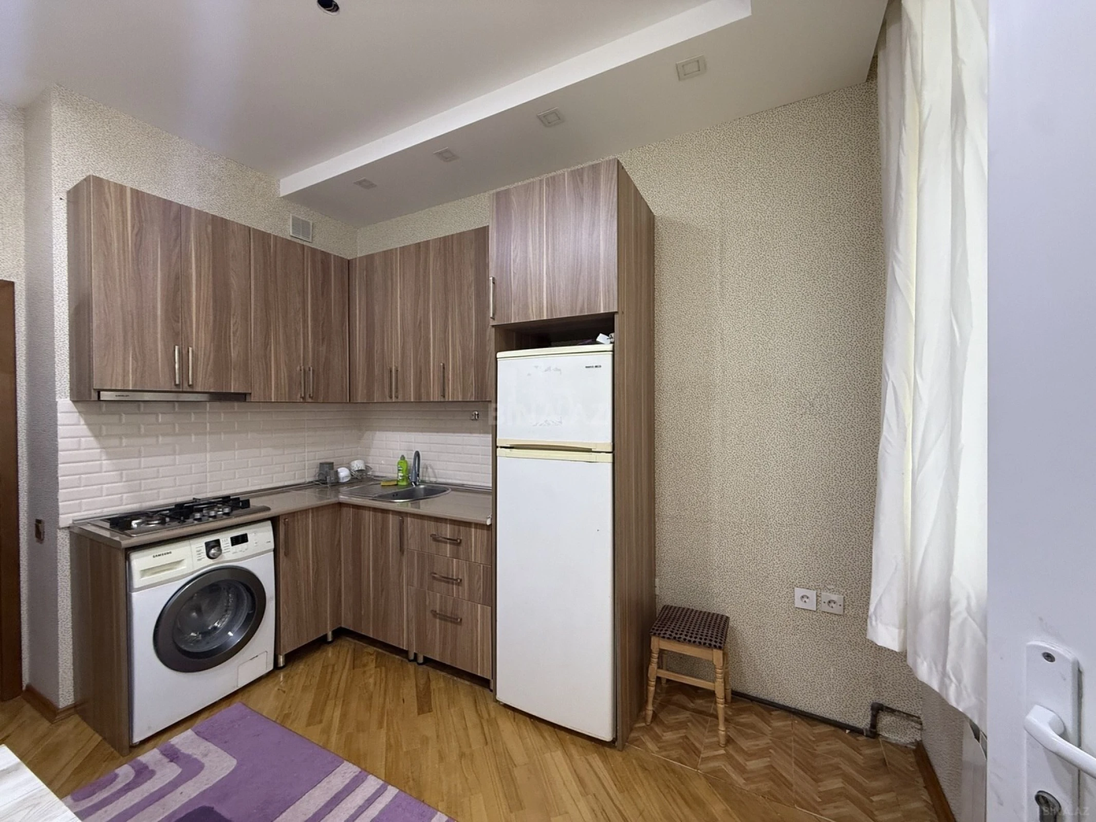 Kirayə verilir 2 otaqlı mənzil 95 m²