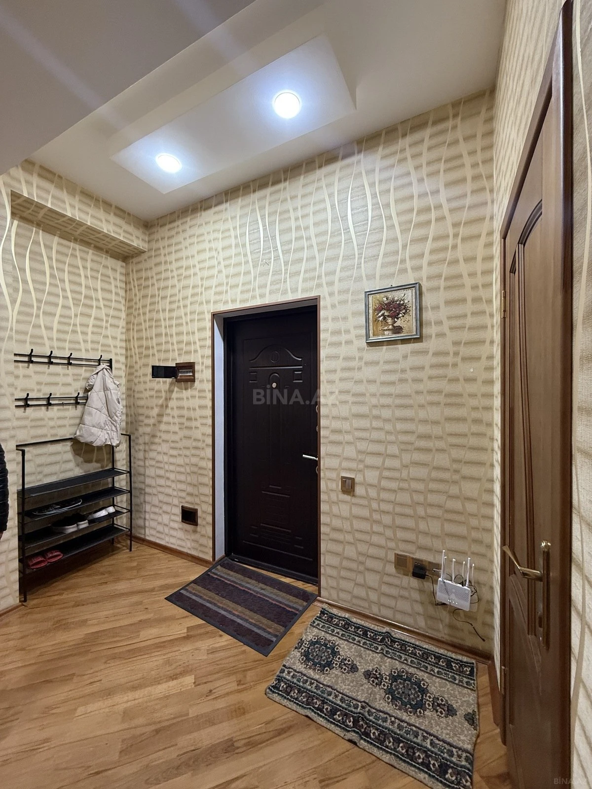 Kirayə verilir 2 otaqlı mənzil 95 m²