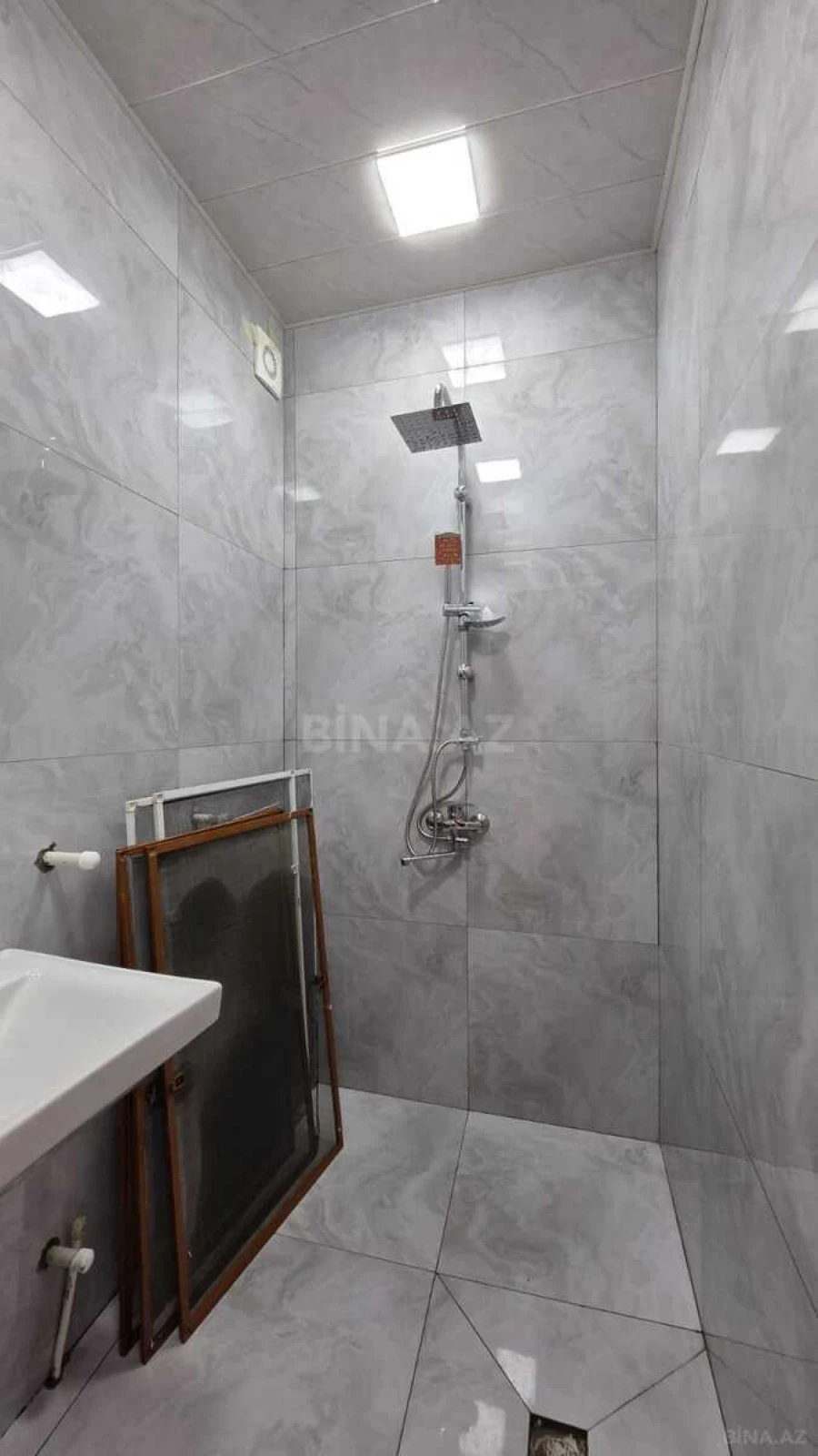 Satılır 3 otaqlı mənzil 90 m²