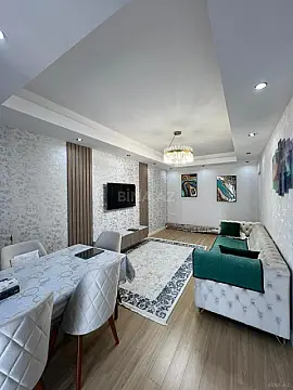 Satılır 2 otaqlı mənzil 83 m²