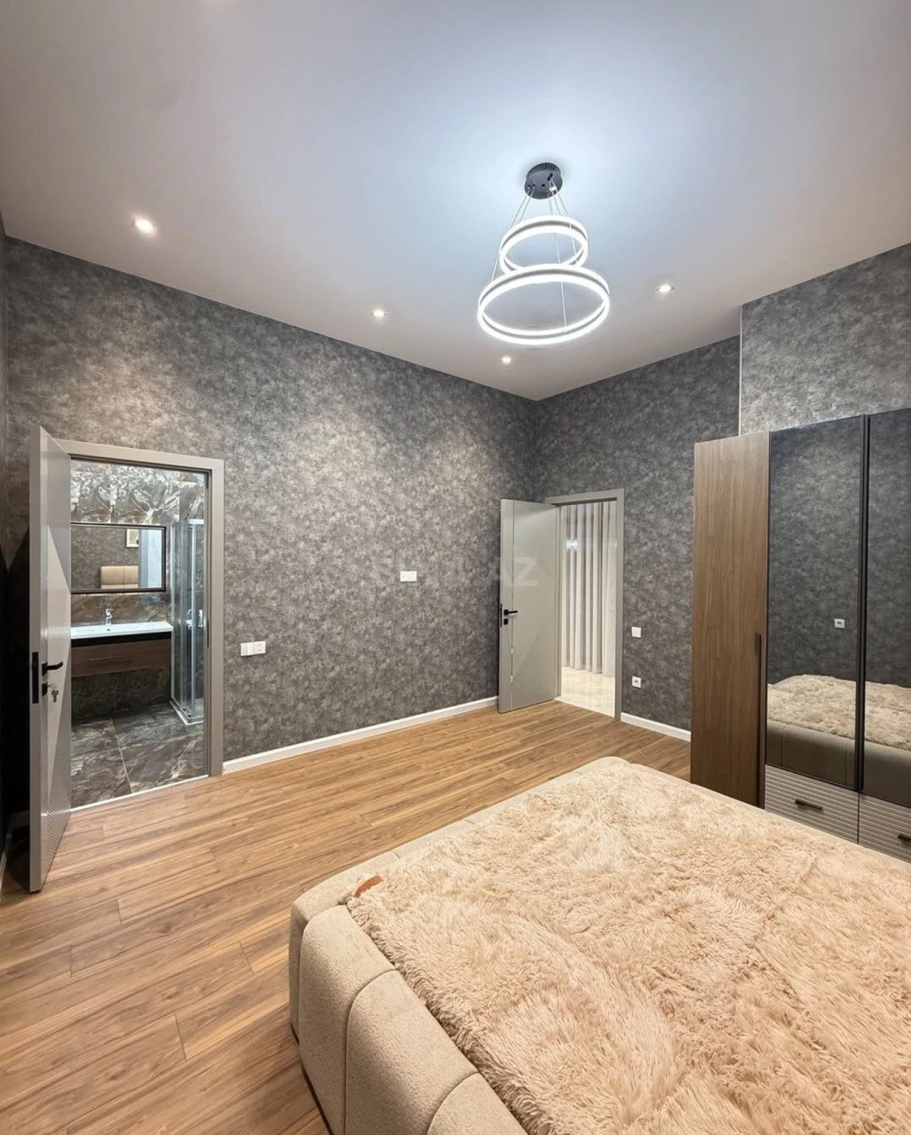 Kirayə verilir 4 otaqlı həyət evi 250 m²