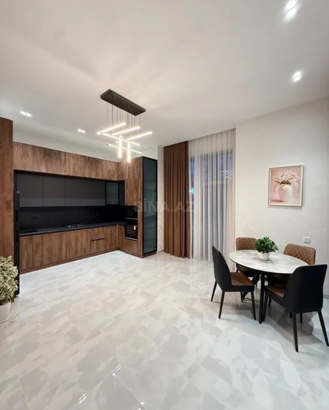 Kirayə verilir 4 otaqlı həyət evi 250 m²