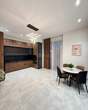 Kirayə verilir 4 otaqlı həyət evi 250 m²