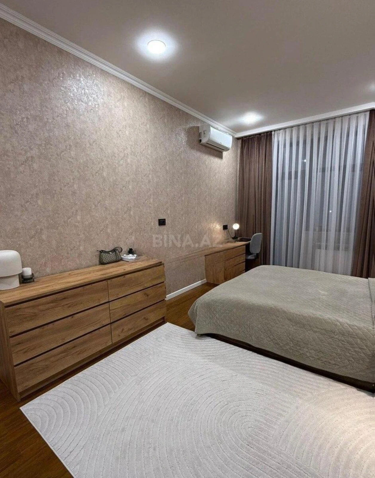Satılır 3 otaqlı mənzil 95 m²