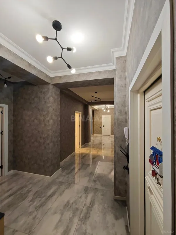 Satılır 3 otaqlı mənzil 150 m²
