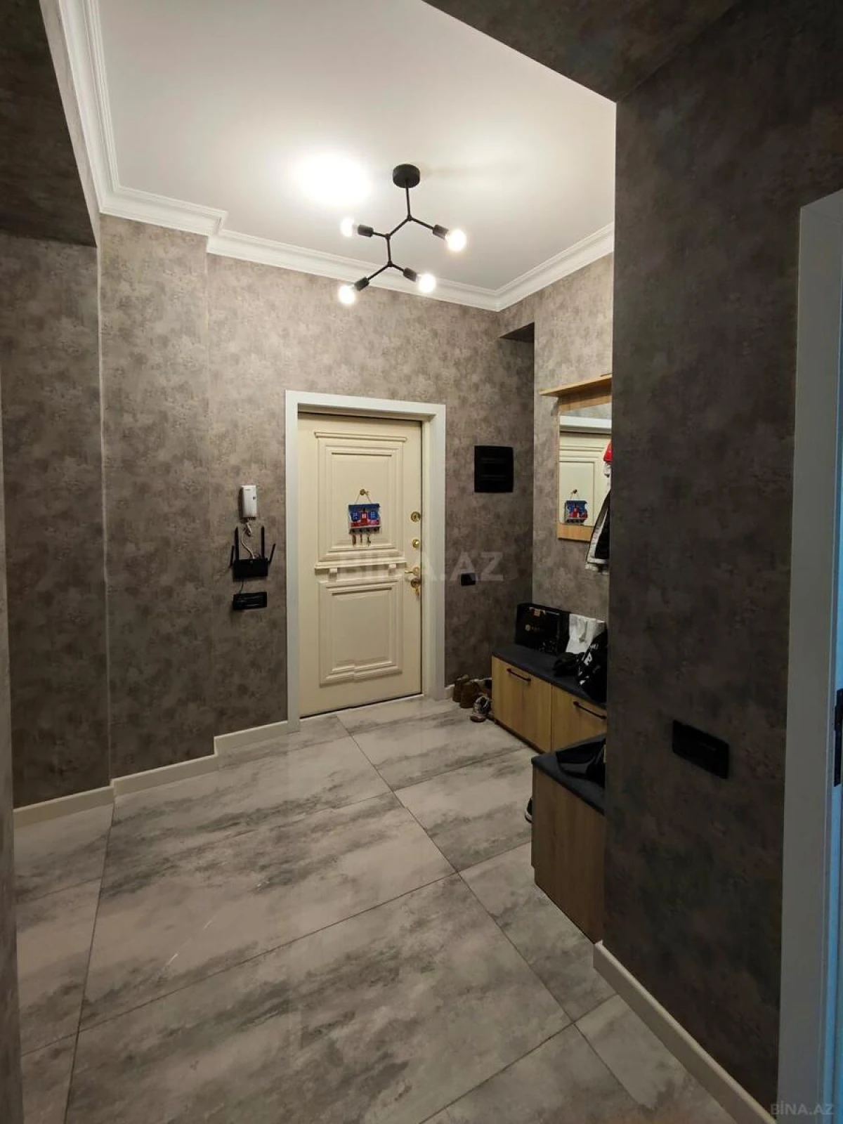 Satılır 3 otaqlı mənzil 150 m²