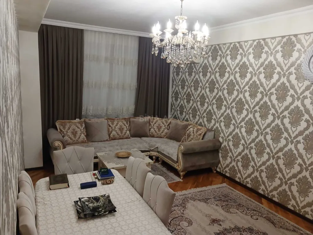 Satılır 2 otaqlı mənzil 72 m²