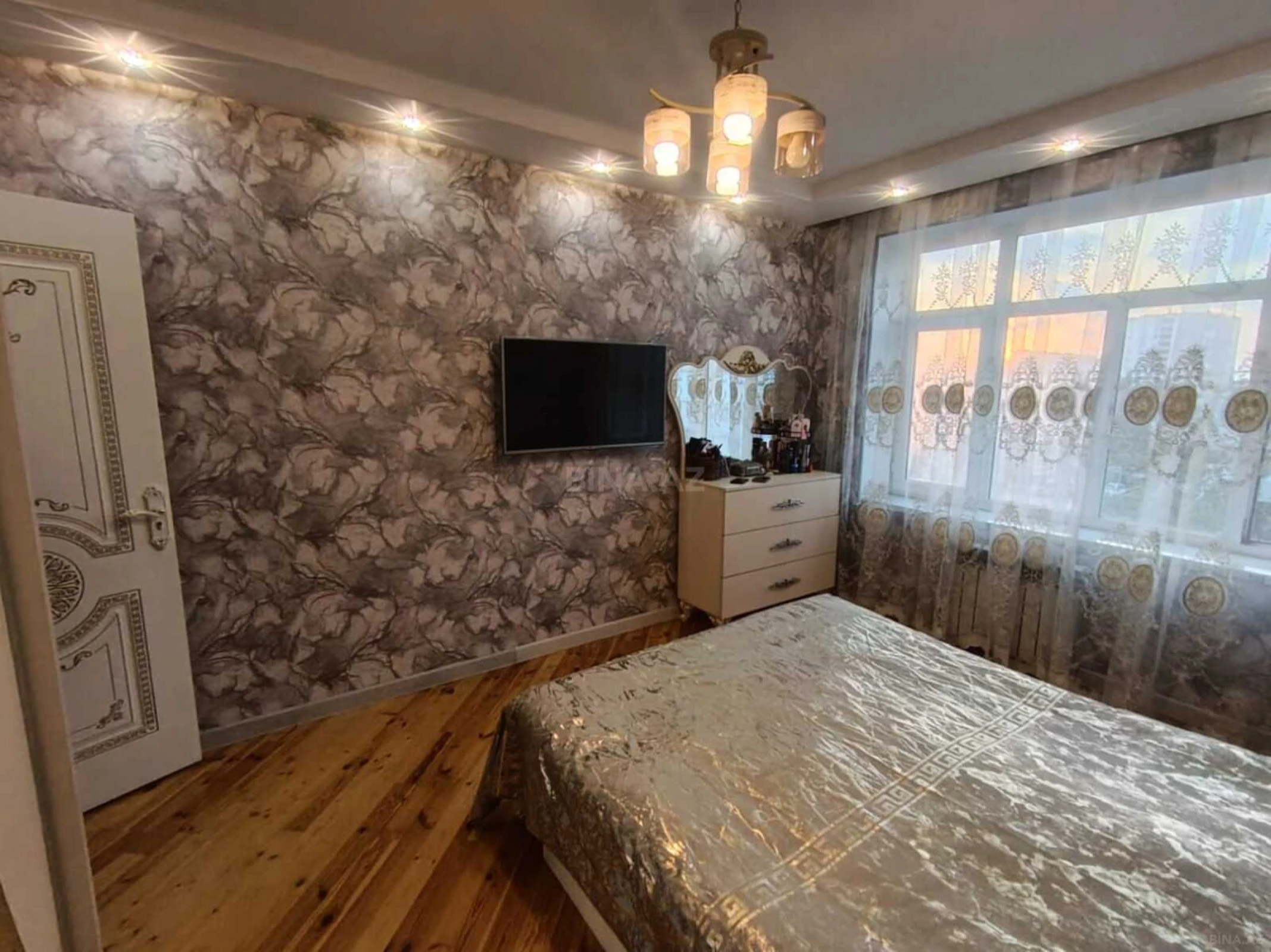 Kirayə verilir 3 otaqlı mənzil 77 m²