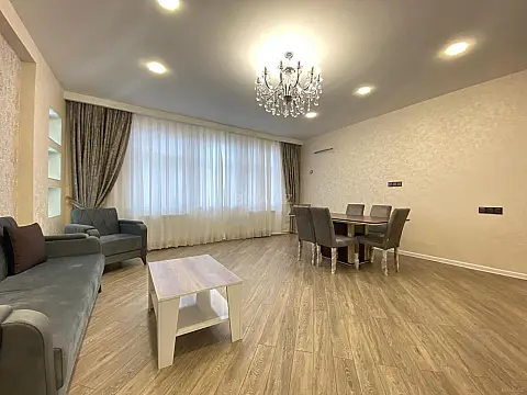 Kirayə verilir 3 otaqlı mənzil 110 m²
