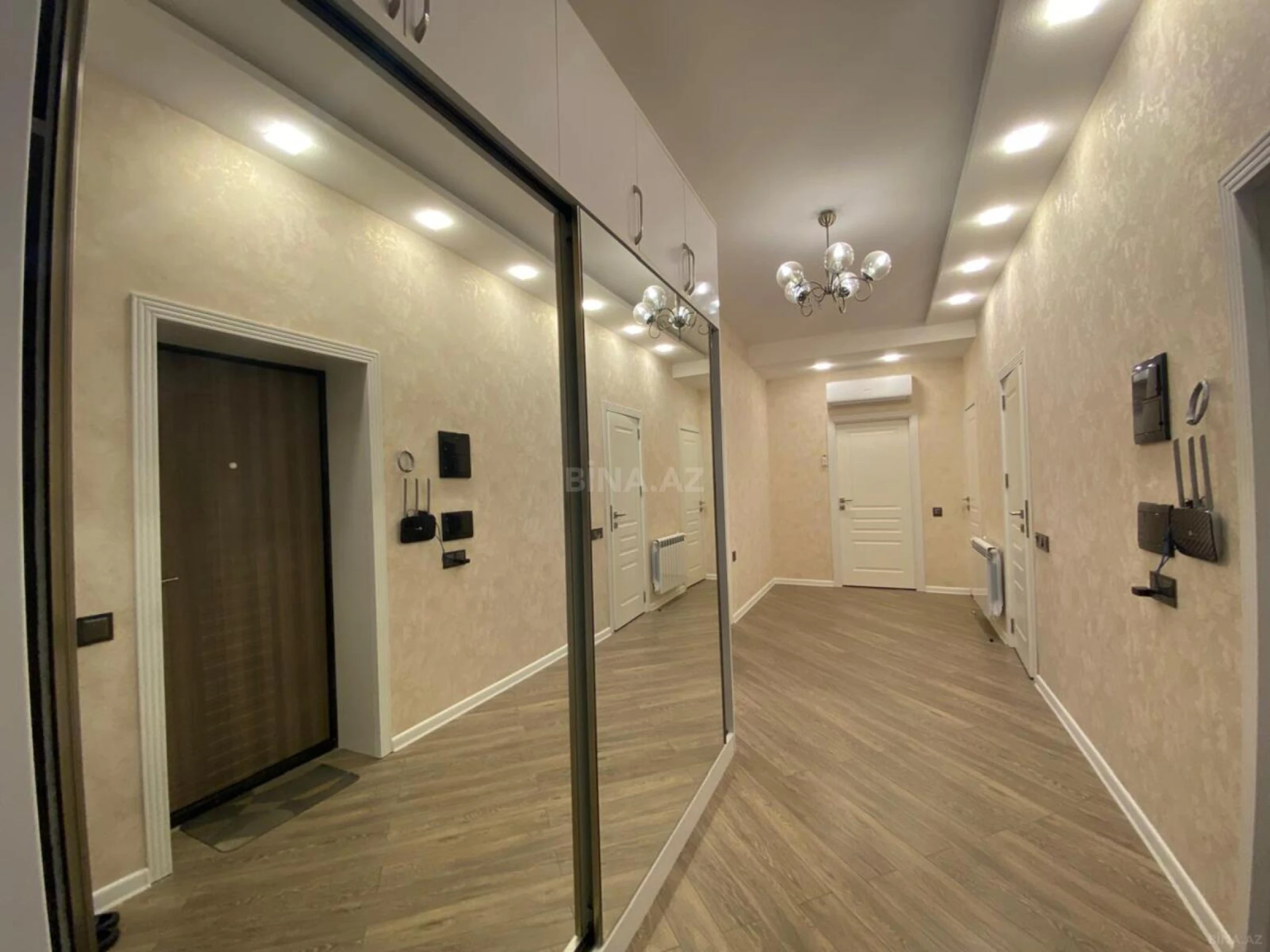 Kirayə verilir 3 otaqlı mənzil 110 m²