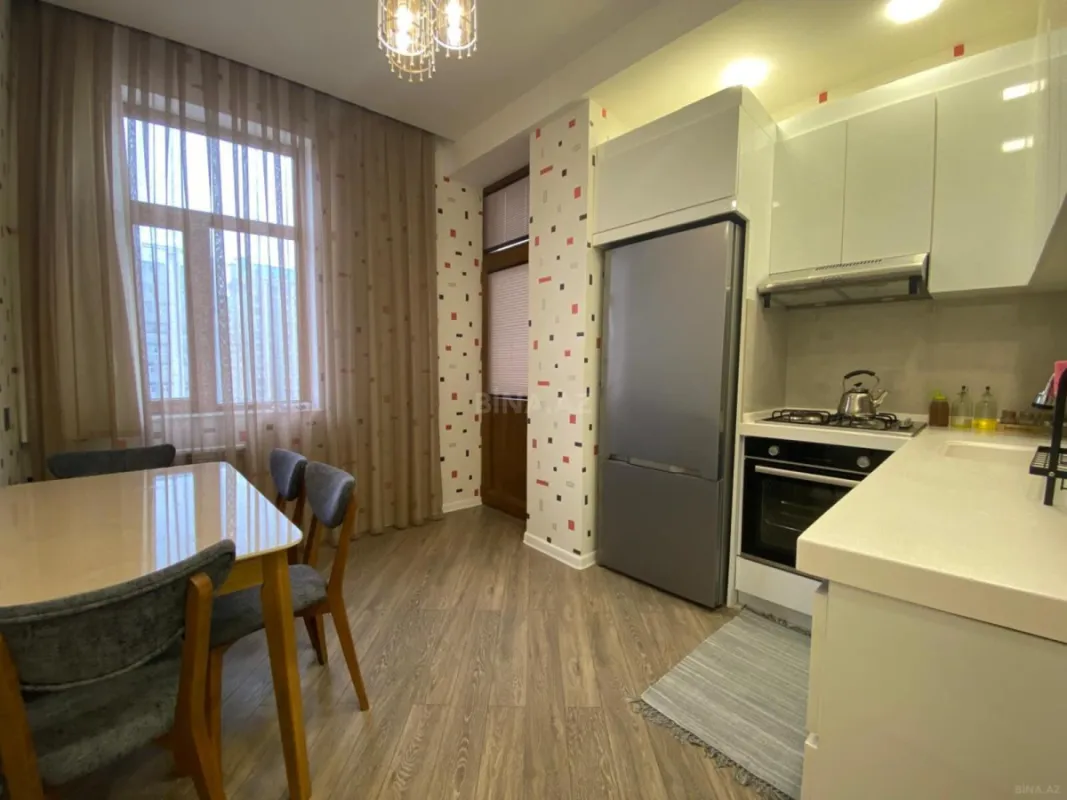 Kirayə verilir 3 otaqlı mənzil 110 m²