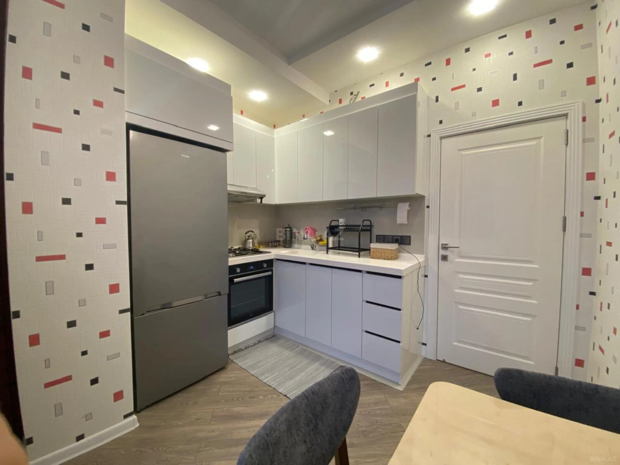 Kirayə verilir 3 otaqlı mənzil 110 m²