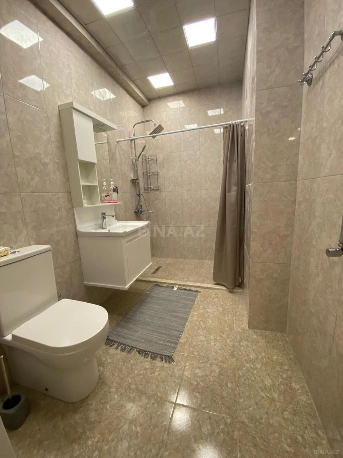 Kirayə verilir 3 otaqlı mənzil 110 m²
