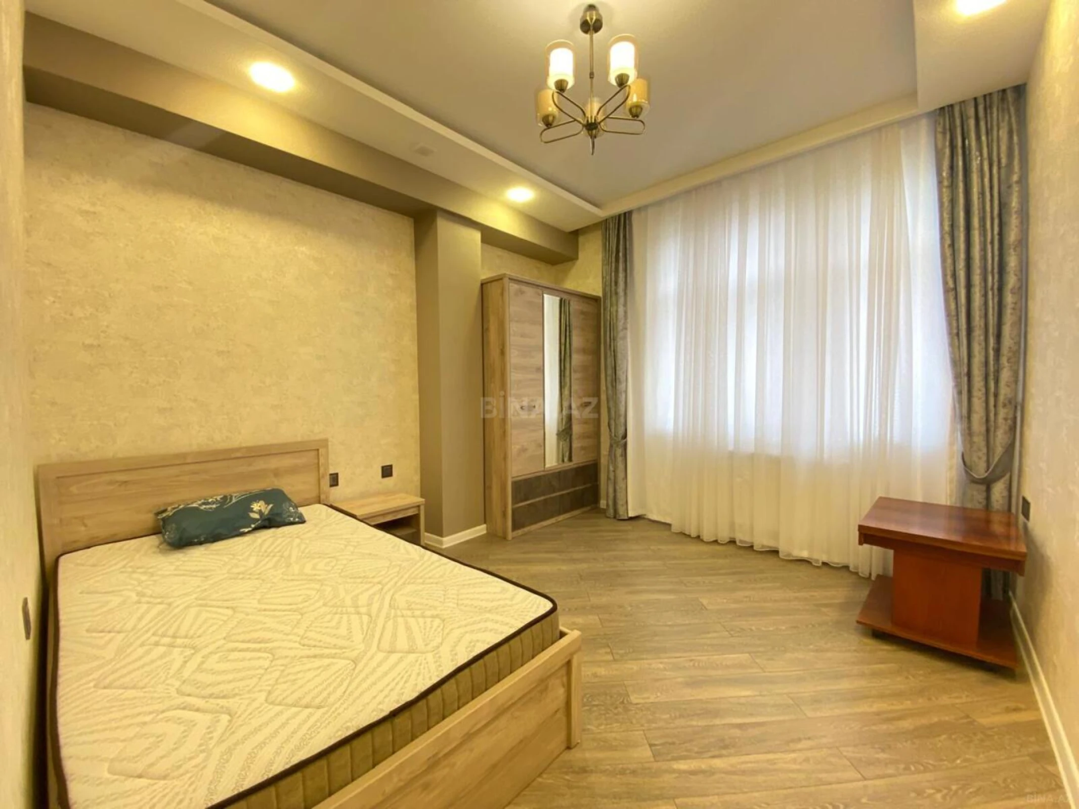 Kirayə verilir 3 otaqlı mənzil 110 m²
