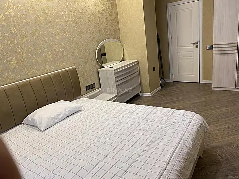 Kirayə verilir 3 otaqlı mənzil 110 m²