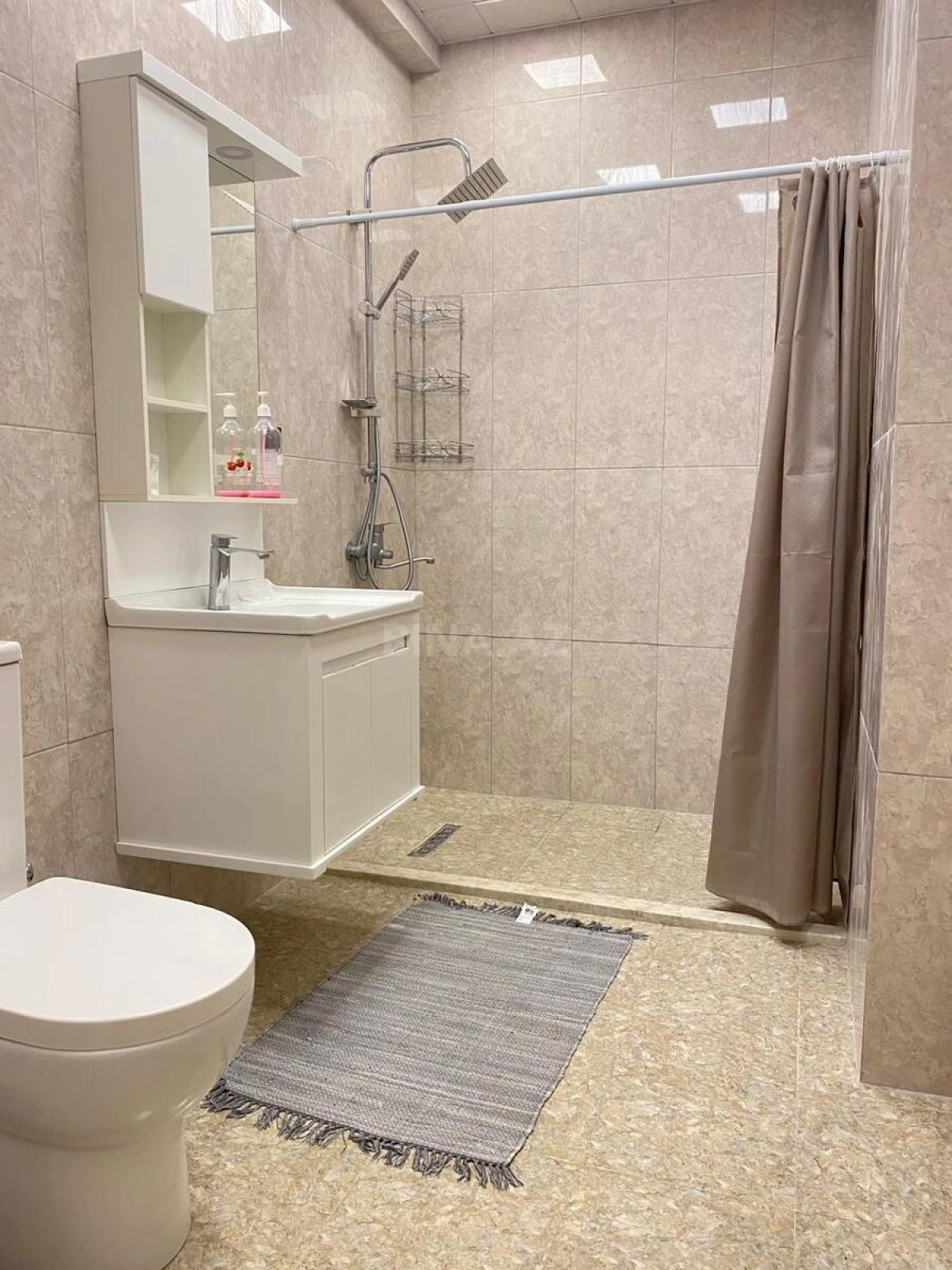 Kirayə verilir 3 otaqlı mənzil 110 m²