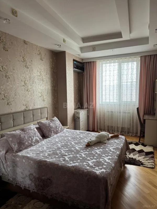 Satılır 3 otaqlı mənzil 120 m²