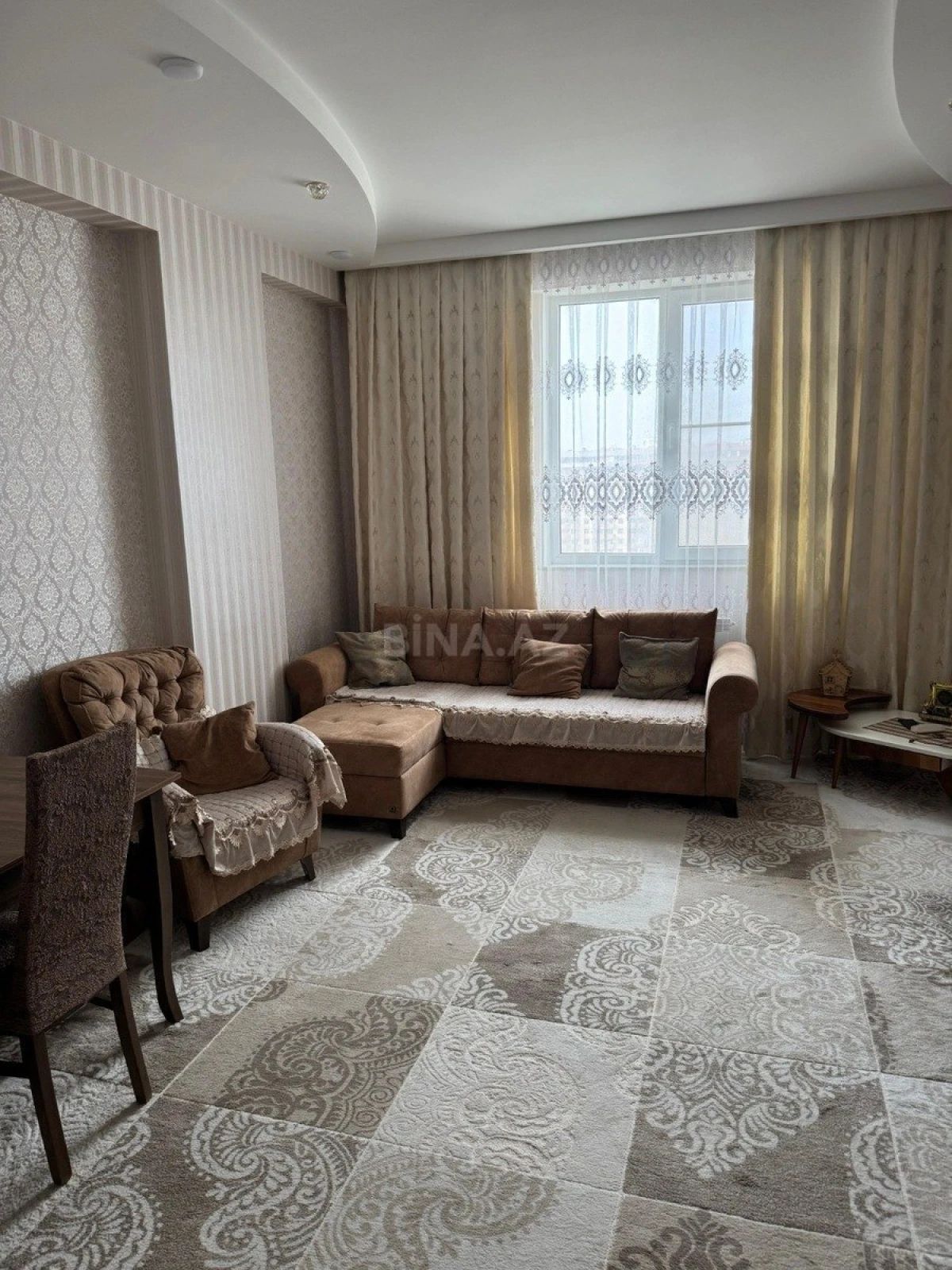 Satılır 3 otaqlı mənzil 120 m²