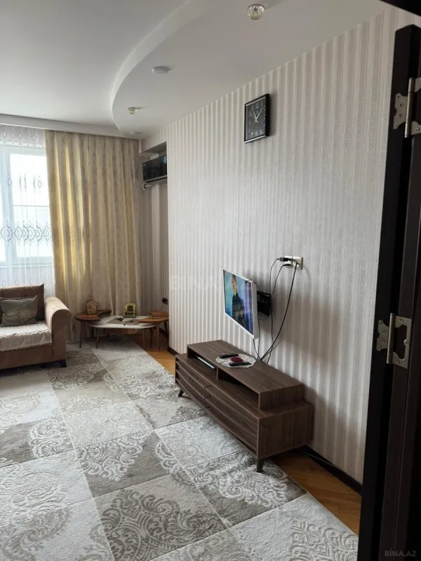 Satılır 3 otaqlı mənzil 120 m²
