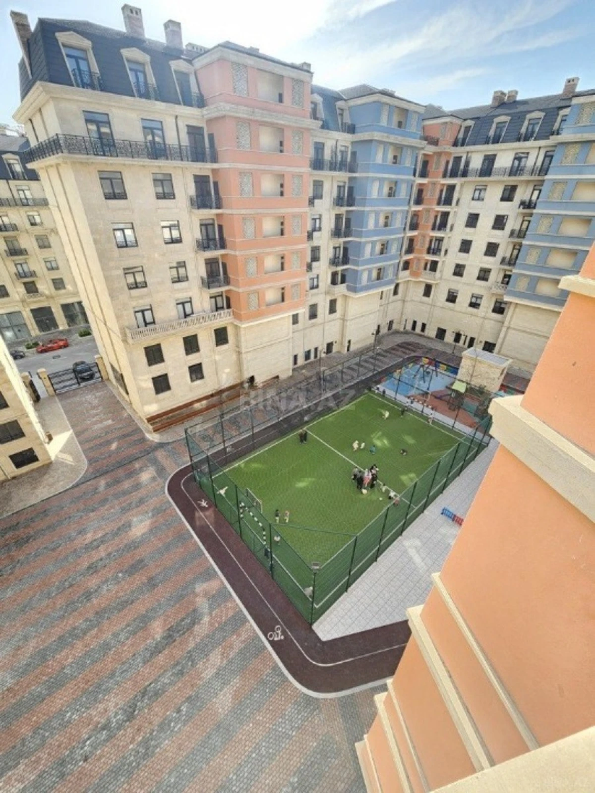 Satılır 3 otaqlı mənzil 150 m²