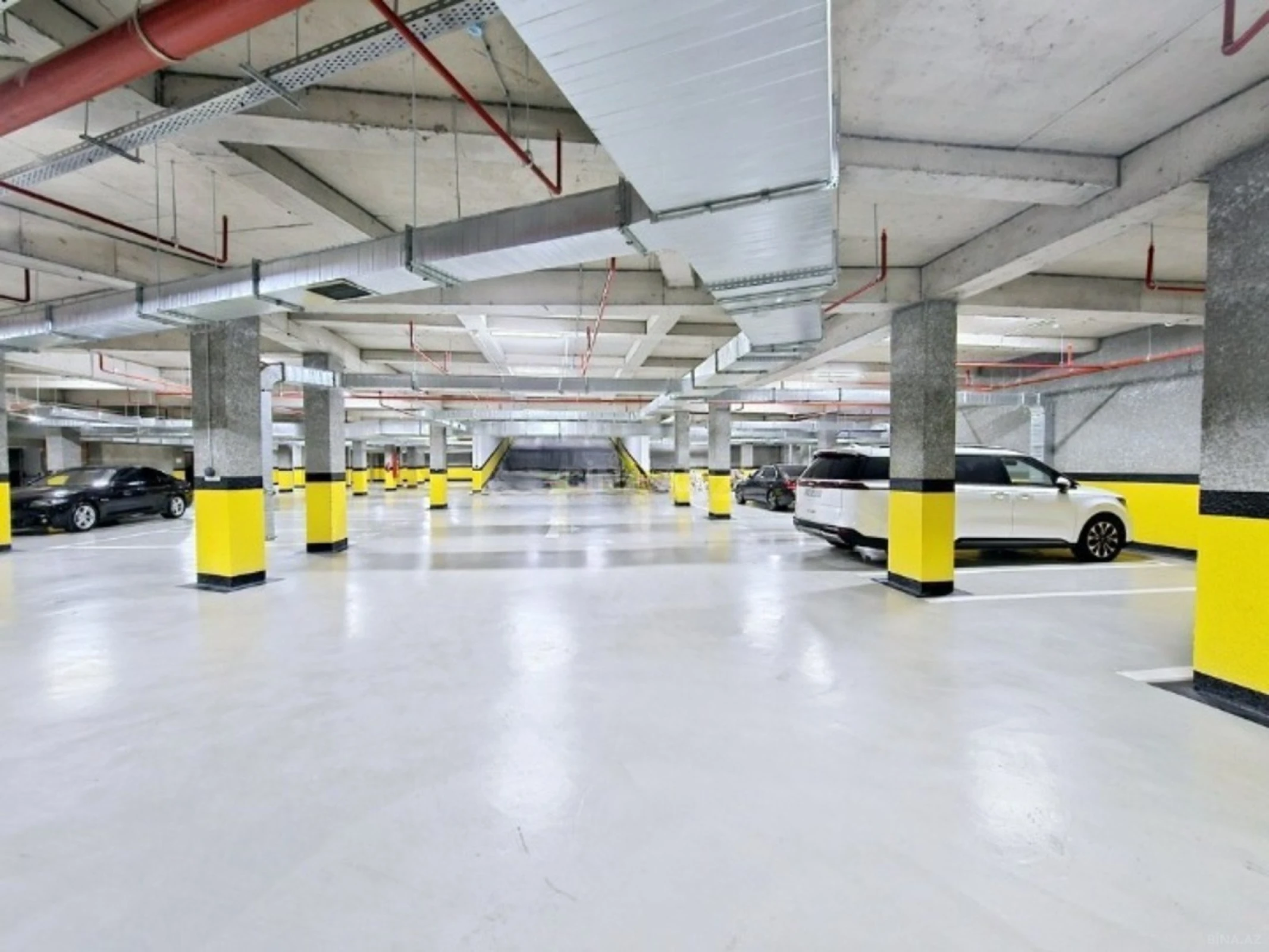 Satılır 3 otaqlı mənzil 150 m²