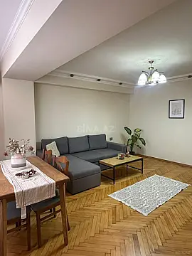 Kirayə verilir 2 otaqlı mənzil 70 m²