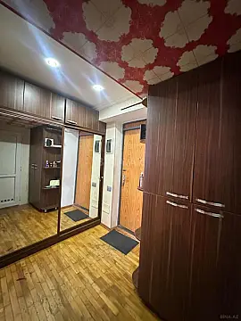 Kirayə verilir 2 otaqlı mənzil 70 m²