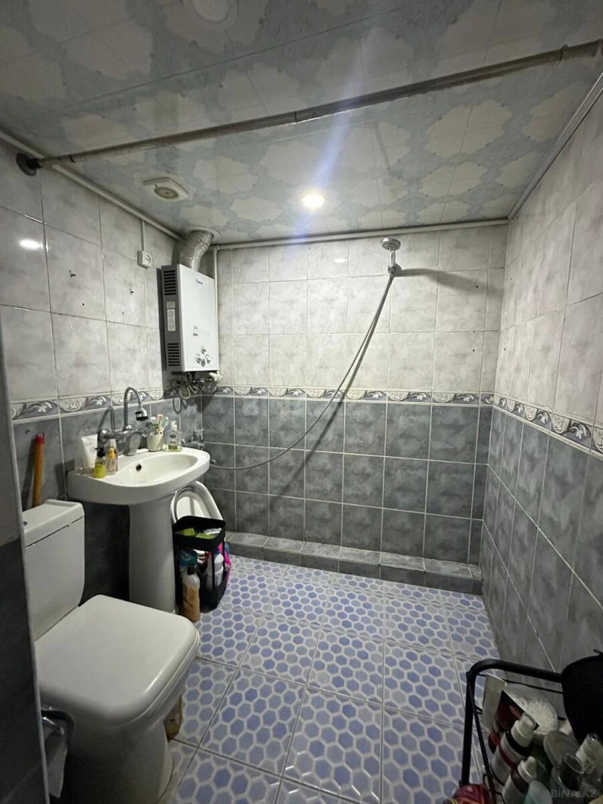 Kirayə verilir 2 otaqlı mənzil 70 m²