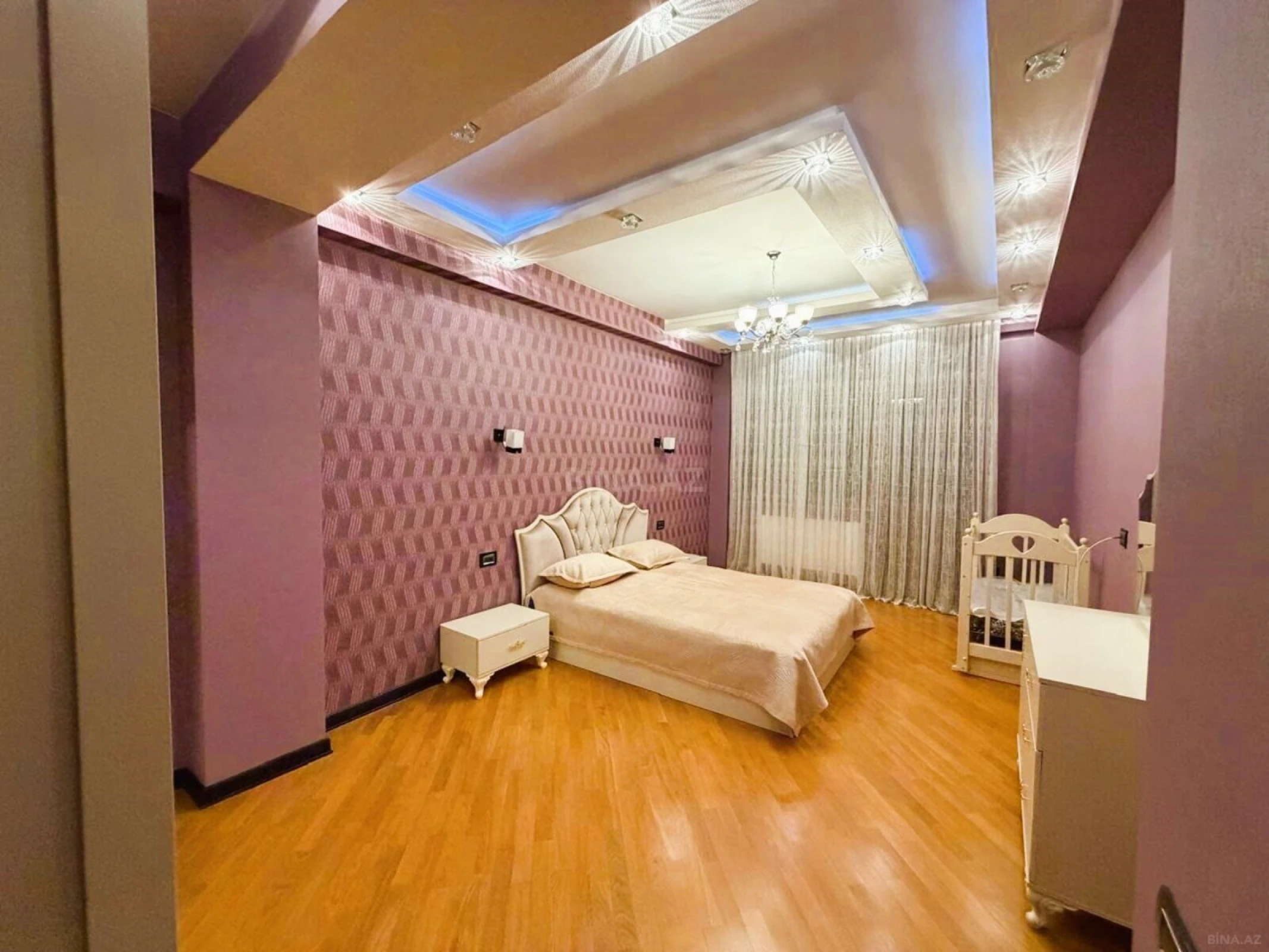 Kirayə verilir 3 otaqlı mənzil 125 m²