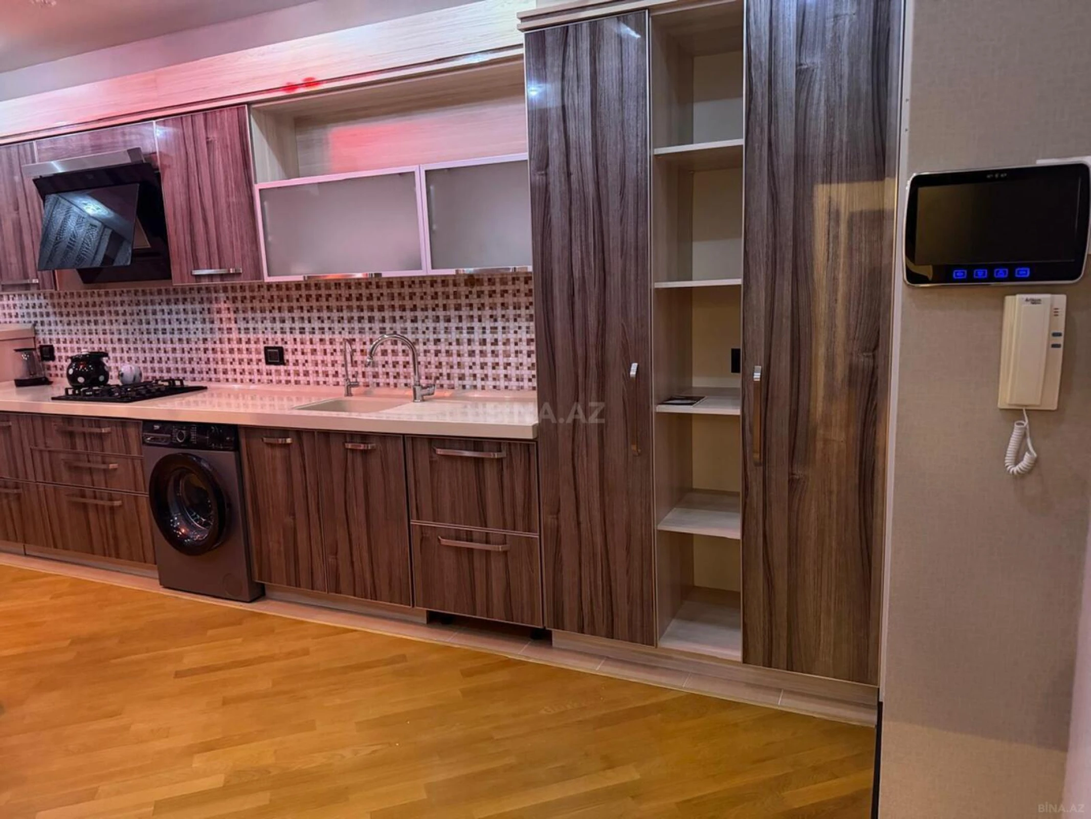 Kirayə verilir 3 otaqlı mənzil 125 m²