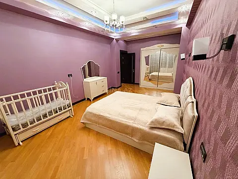 Kirayə verilir 3 otaqlı mənzil 125 m²