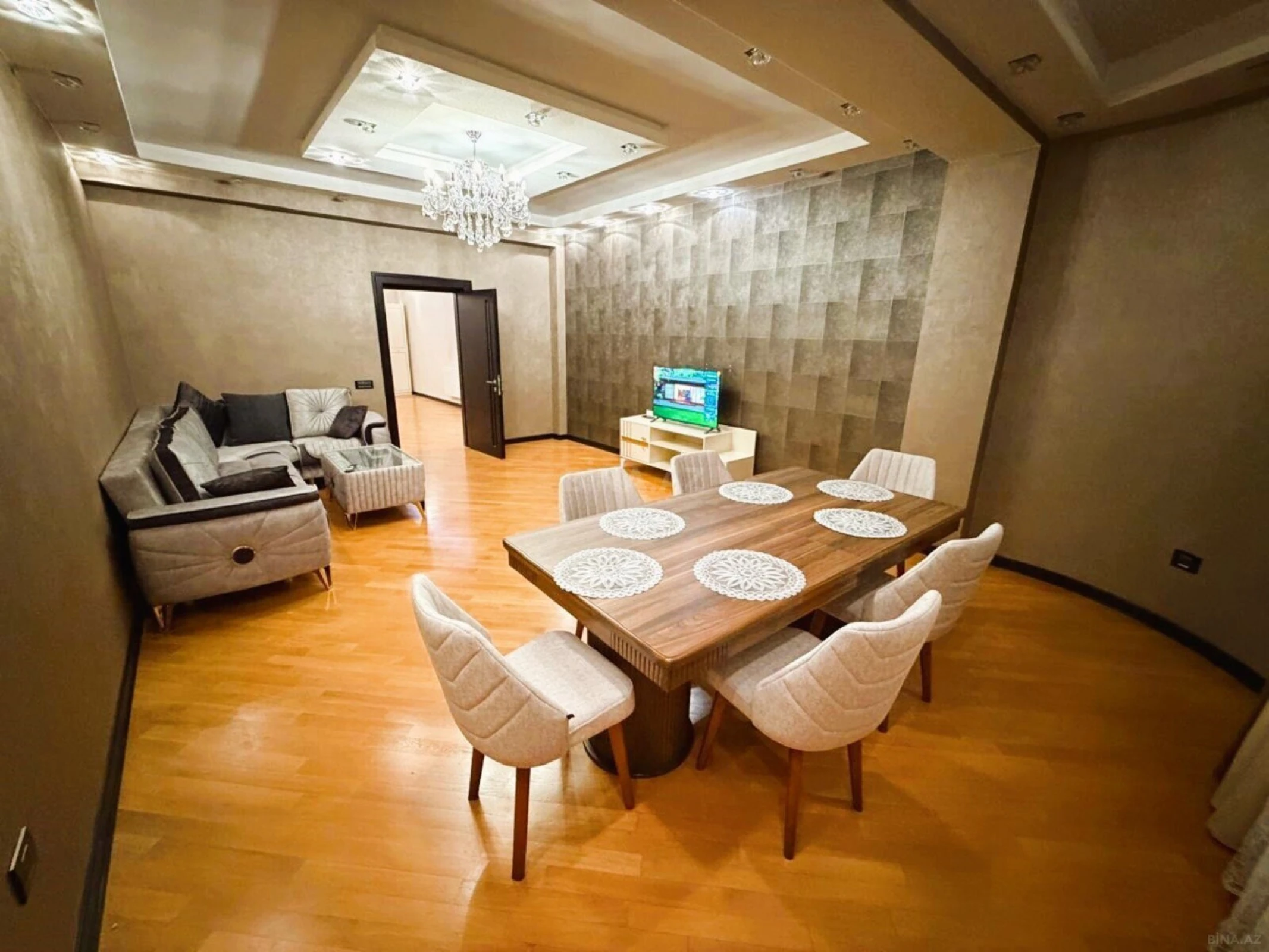 Kirayə verilir 3 otaqlı mənzil 125 m²