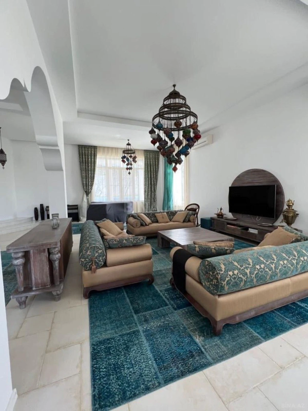 Kirayə verilir 5 otaqlı həyət evi 370 m²