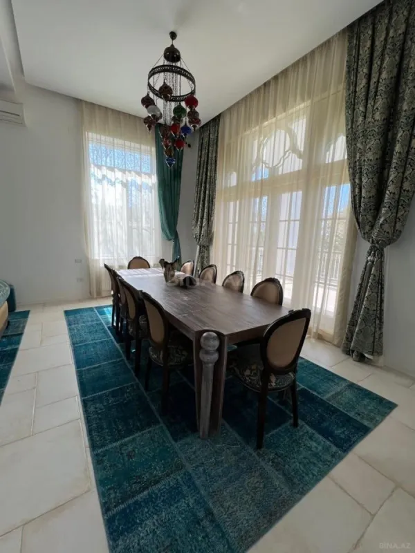 Kirayə verilir 5 otaqlı həyət evi 370 m²