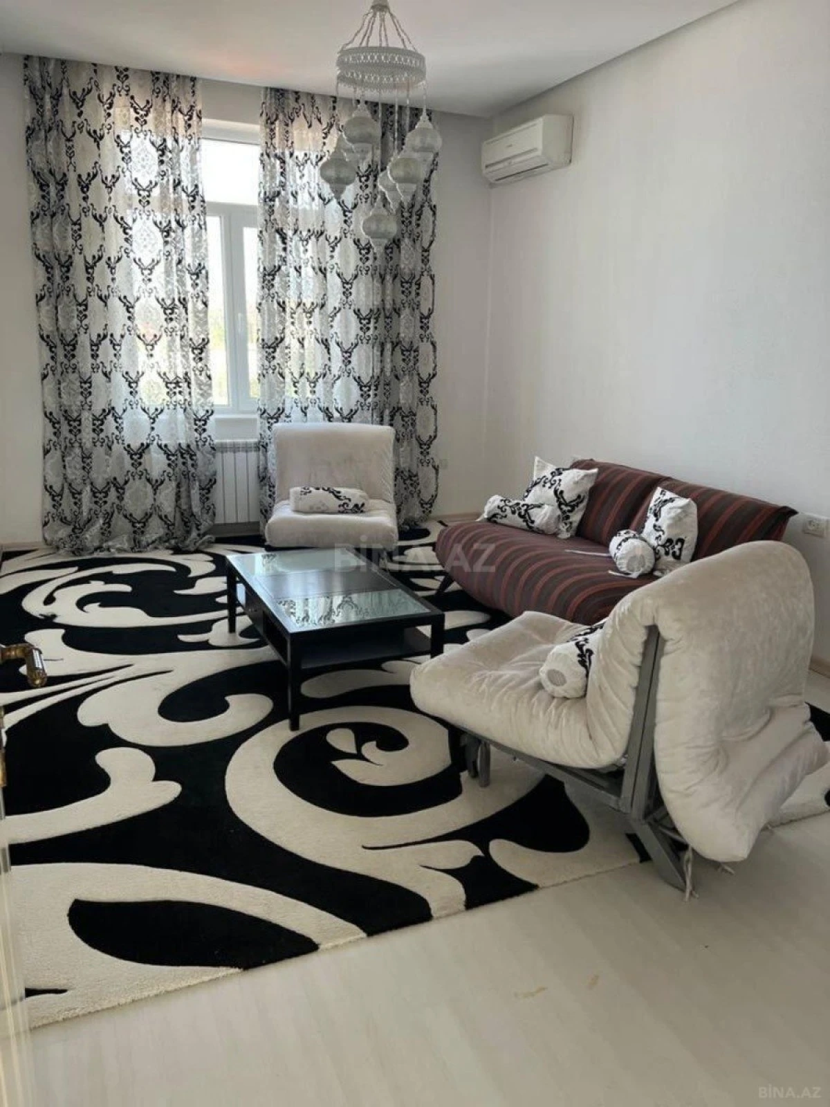 Kirayə verilir 5 otaqlı həyət evi 370 m²