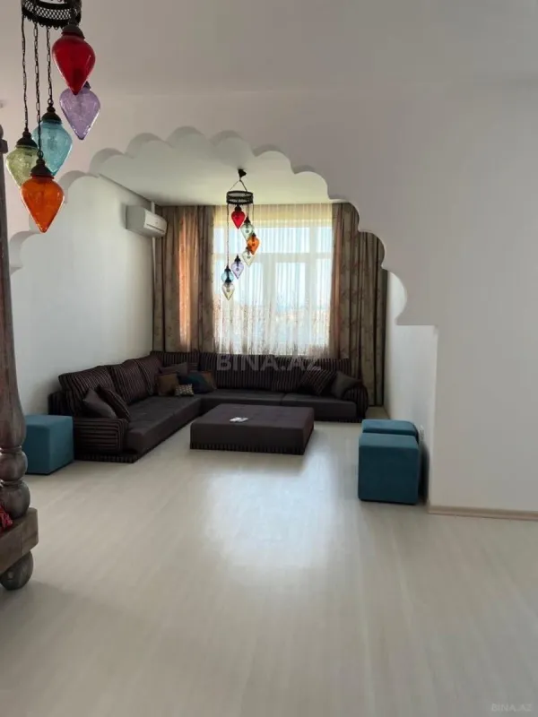 Kirayə verilir 5 otaqlı həyət evi 370 m²