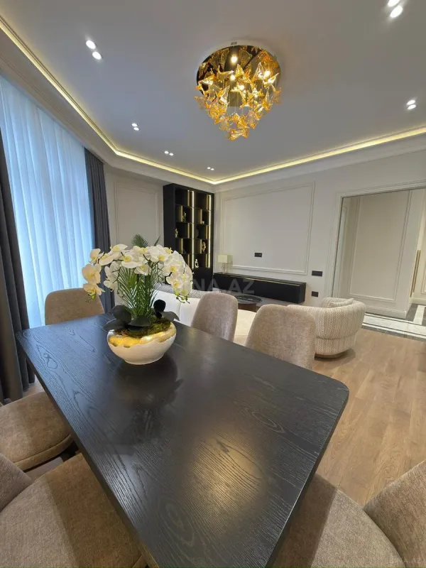 Satılır 3 otaqlı mənzil 123 m²