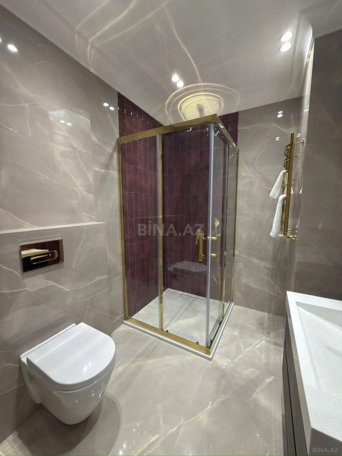 Satılır 3 otaqlı mənzil 123 m²