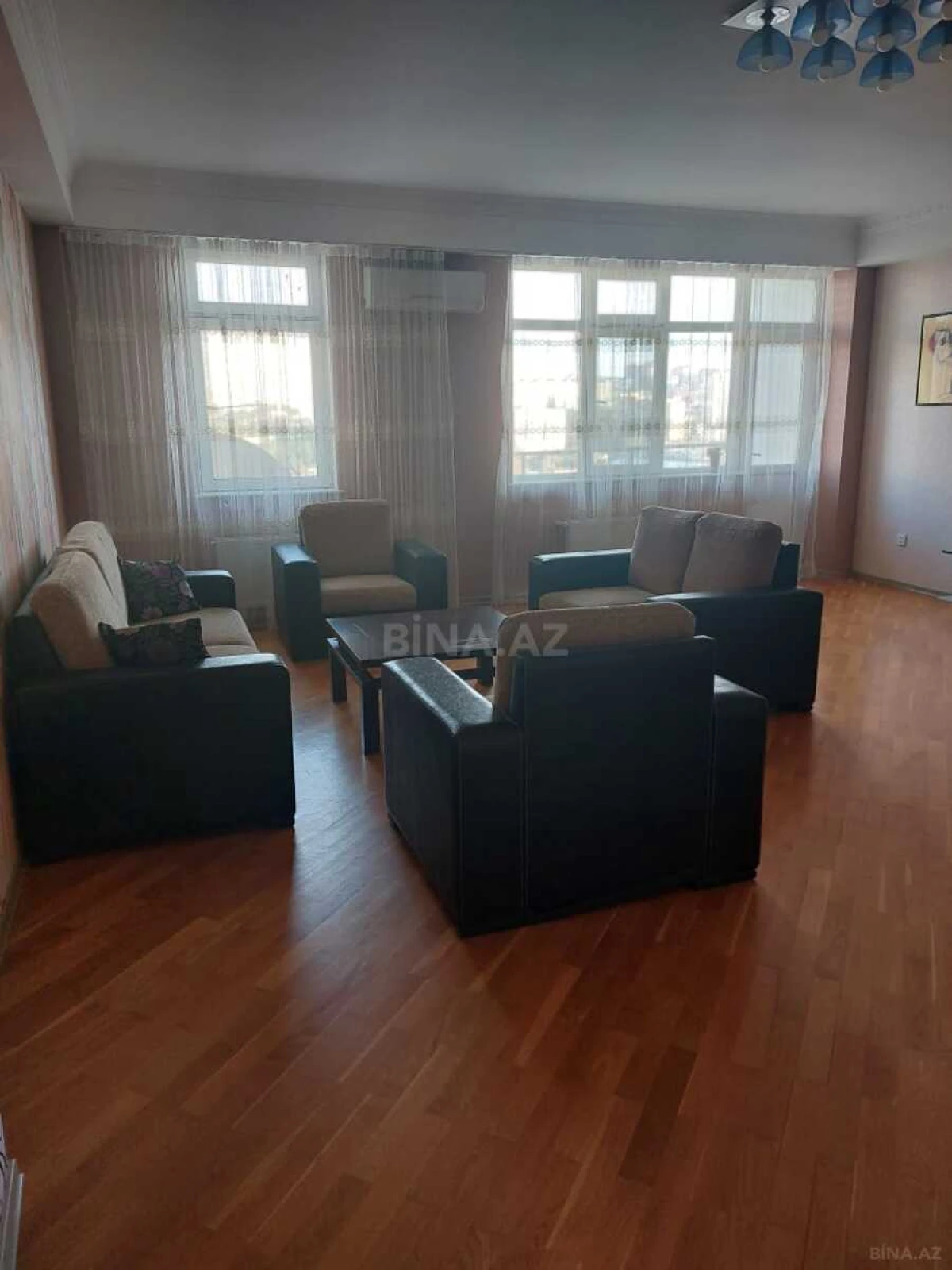 Kirayə verilir 2 otaqlı mənzil 120 m²