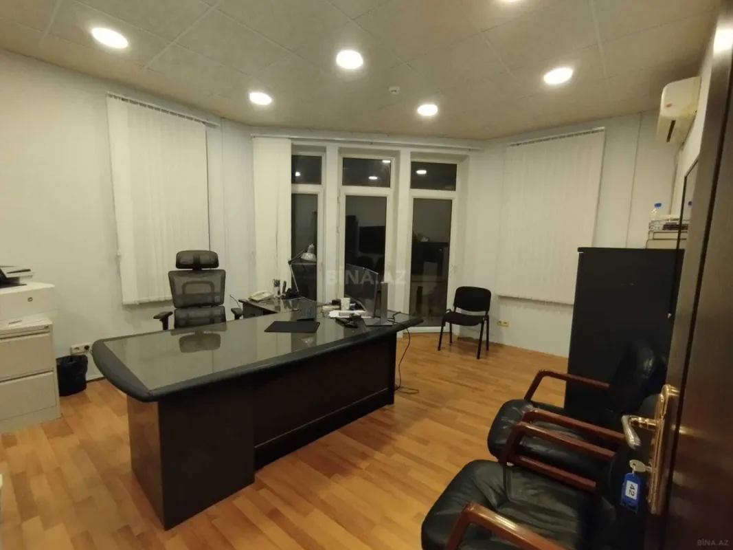 Kirayə verilir obyekt 1000 m²