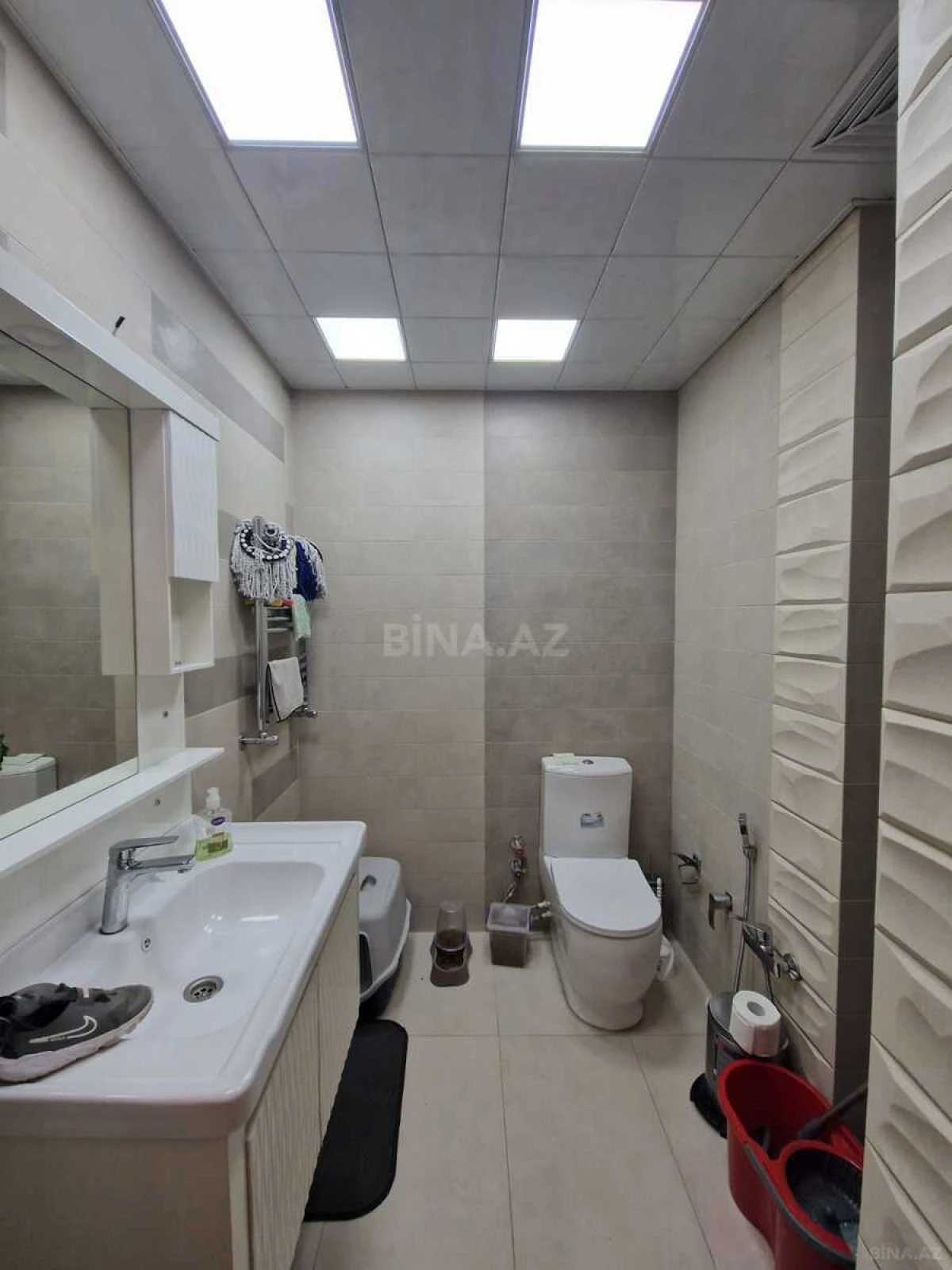 Kirayə verilir 4 otaqlı mənzil 220 m²