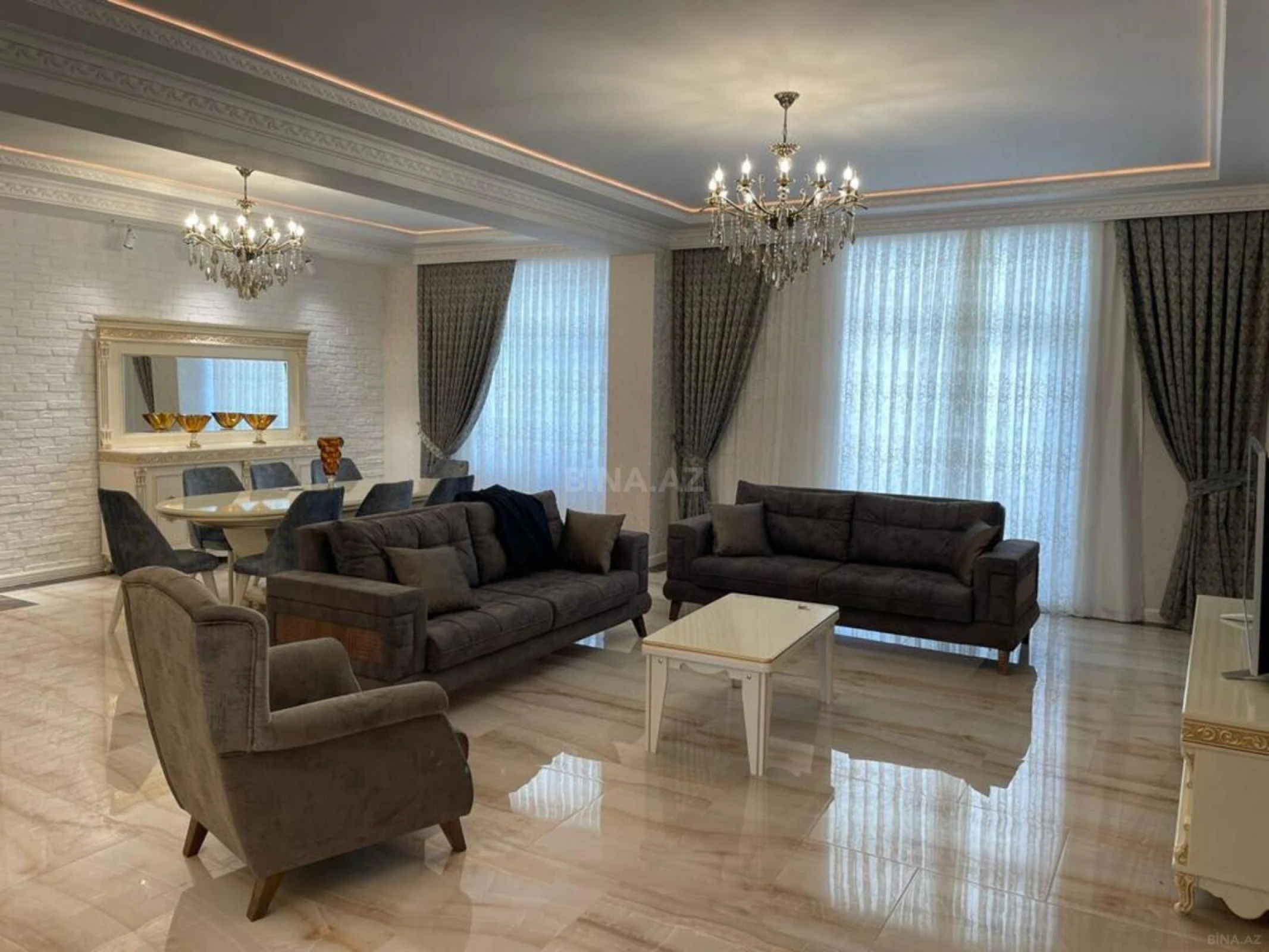 Kirayə verilir 4 otaqlı mənzil 220 m²