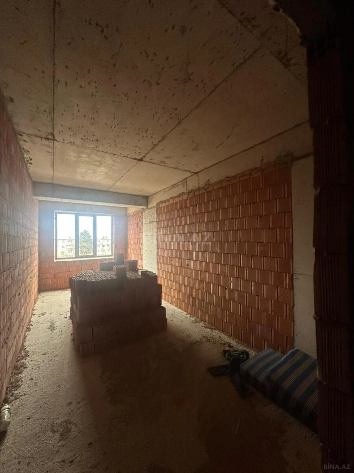 Satılır 3 otaqlı mənzil 120 m²