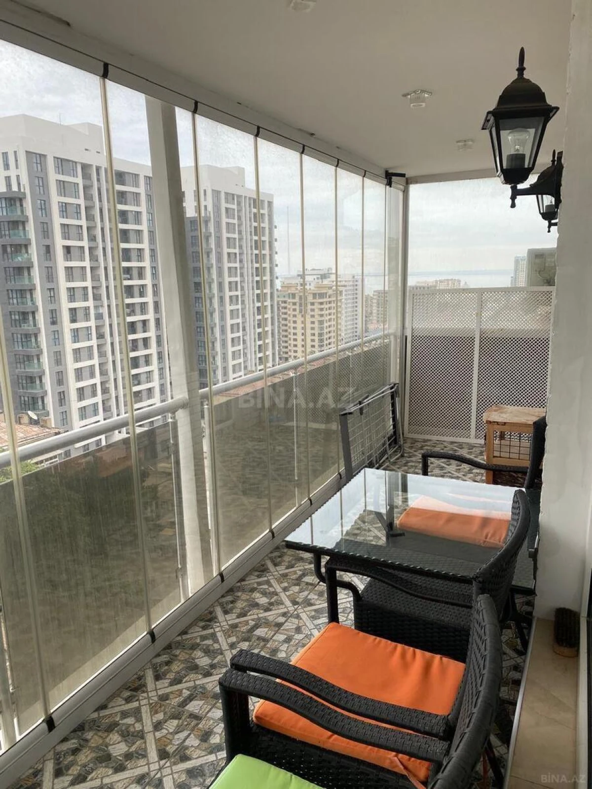 Satılır 3 otaqlı mənzil 92 m²