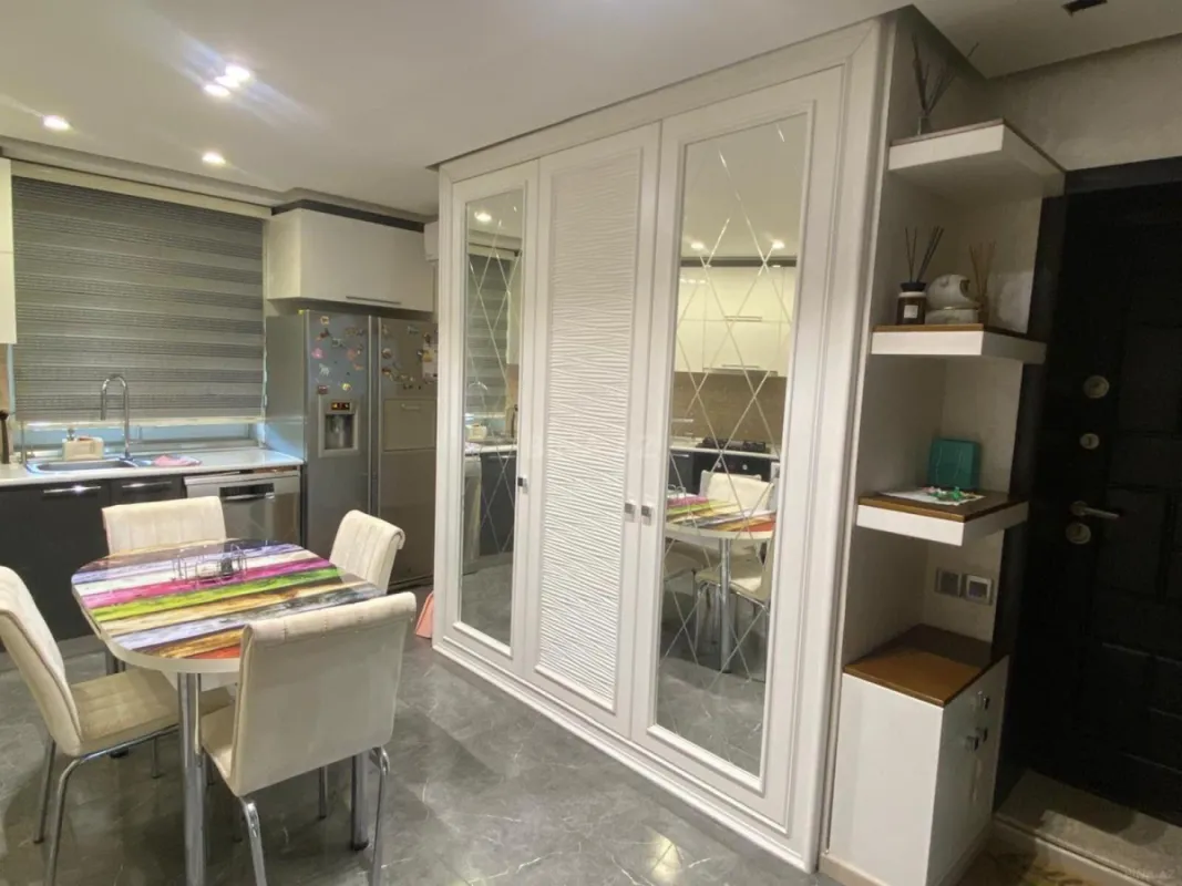 Satılır 3 otaqlı mənzil 92 m²